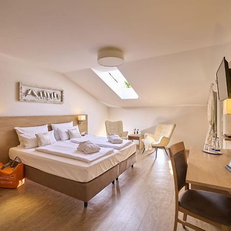 Stroebinger Hof - Therme Wellness Resort Bad Endorf Eksteriør bilde