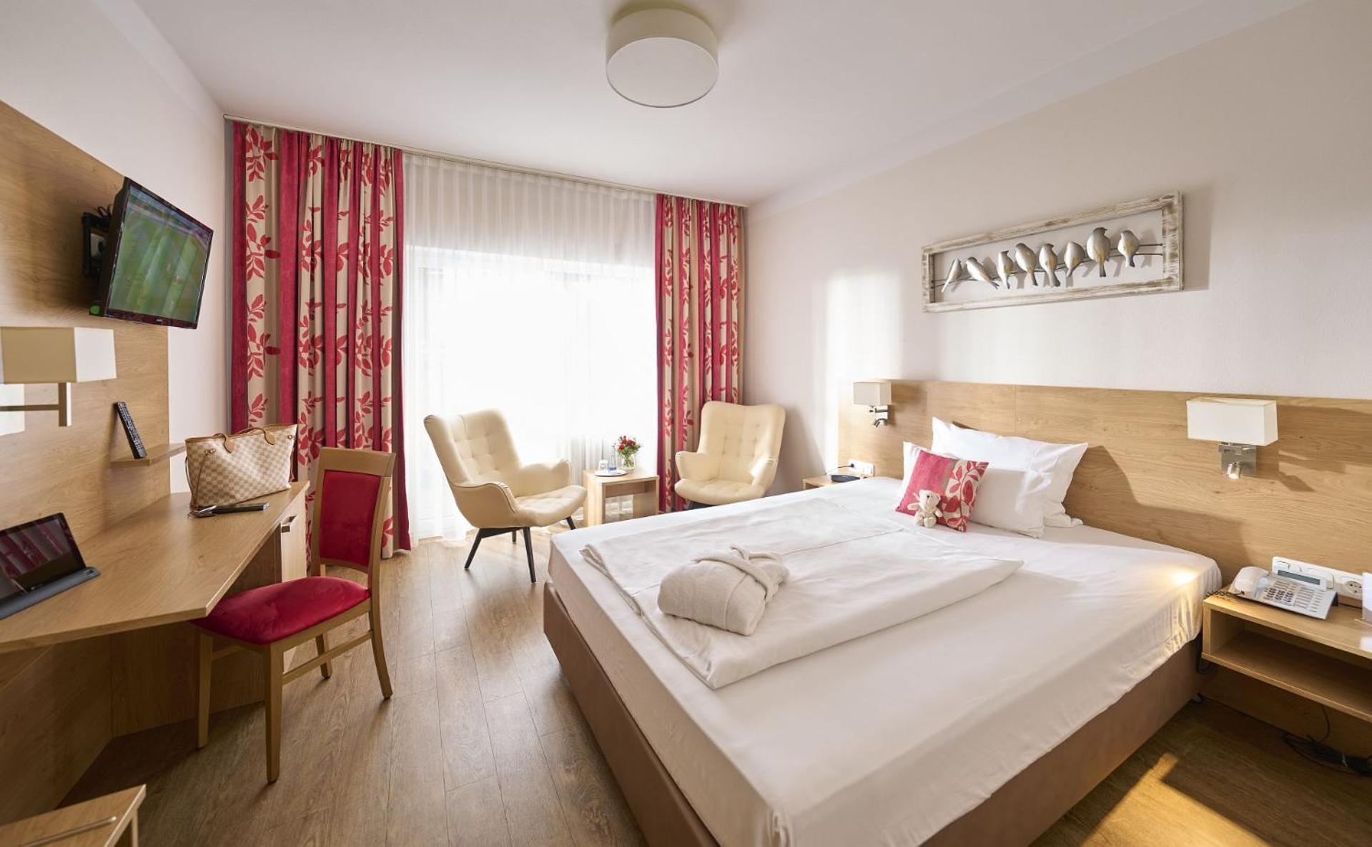 Stroebinger Hof - Therme Wellness Resort Bad Endorf Eksteriør bilde